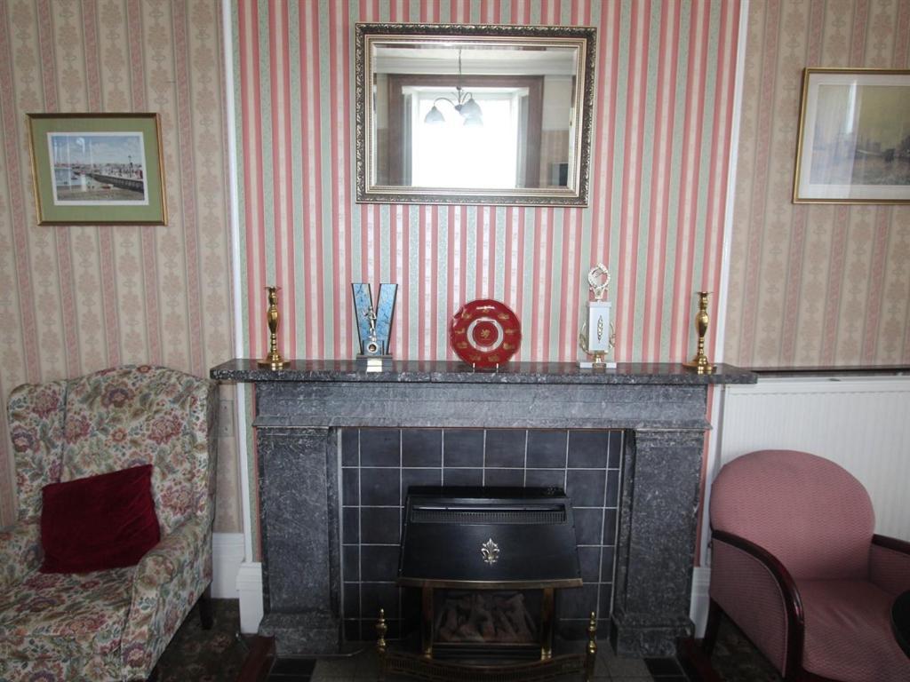 Spring Garden 2* Gosport