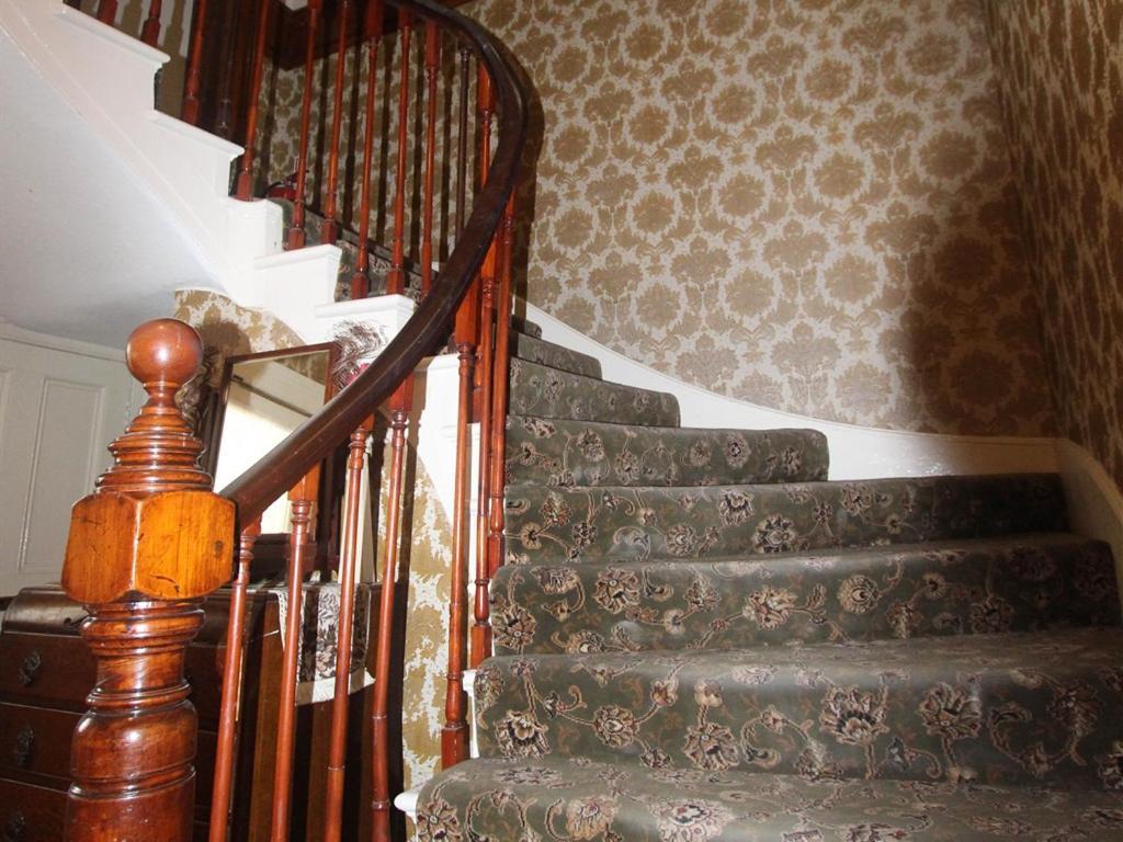 Spring Garden Guest house Gosport
